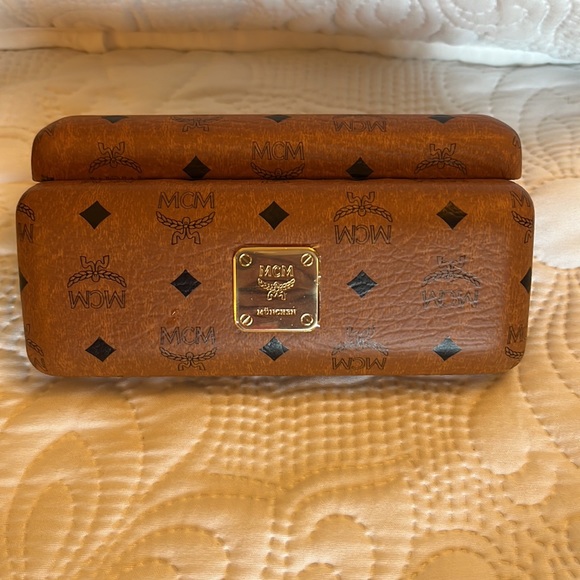 MCM Visetos Wallet and Glasses Bundle - Picture 4 of 14